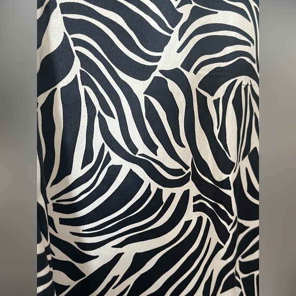 NWOT East 5th Brand Black & White Button-Up Shirt Women’s Size 18 - Picture 2 of 16